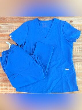 Figs Scrub Set